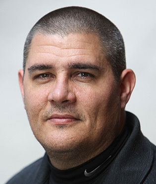 Adam Johnson, photo  Tamar